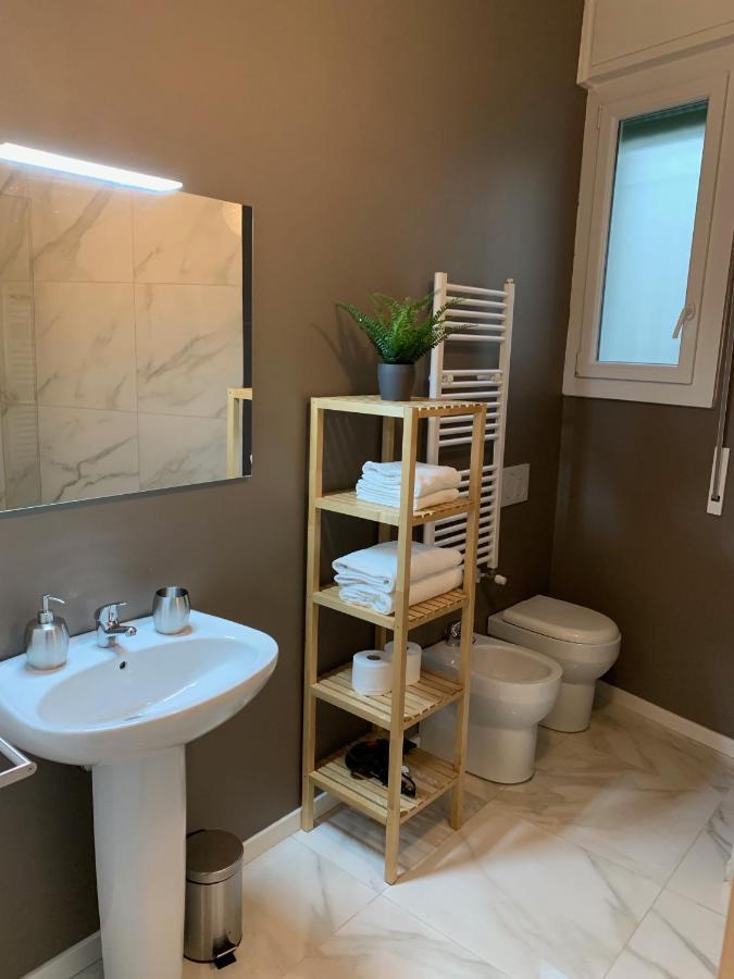 Suite Lame 37 Rental Rooms Bologna Eksteriør billede